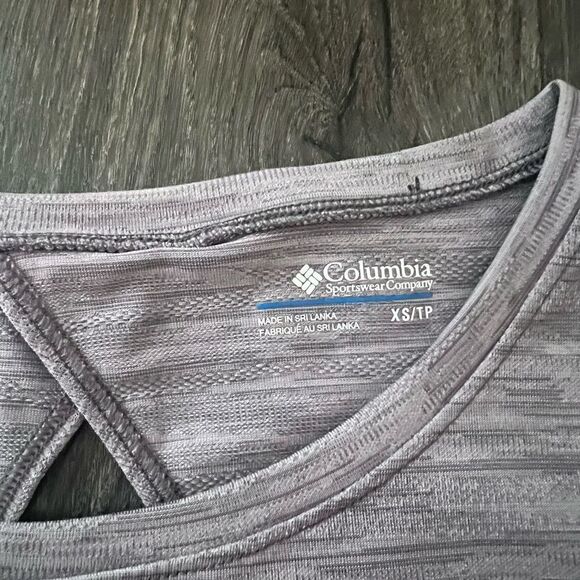 Columbia Tank Top Womens XS  Sleeveless Lightweight Stretch Workout - Picture 5 of 5